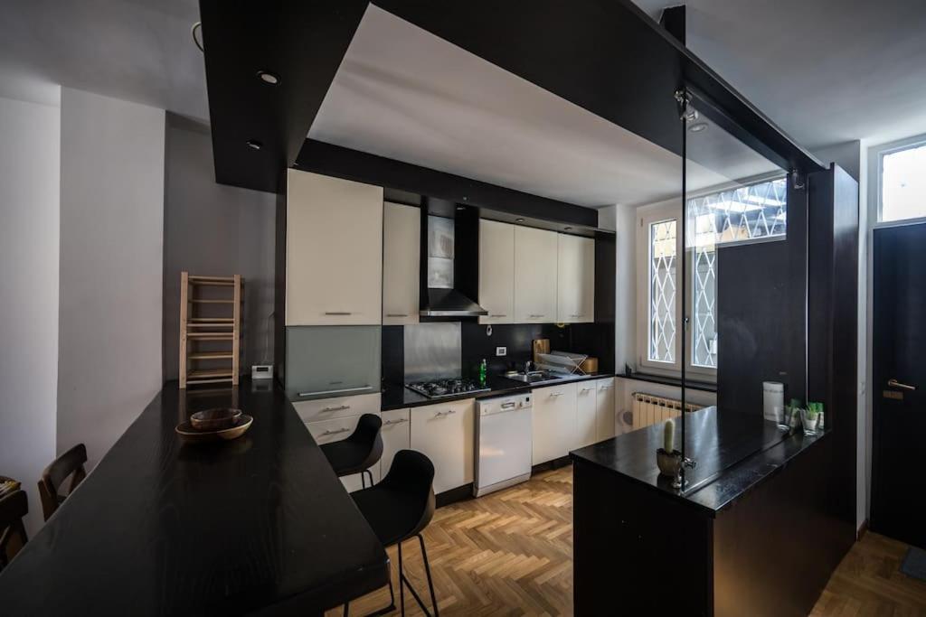 Wonderfull Two Floors Apartment Navigli Milaan Buitenkant foto